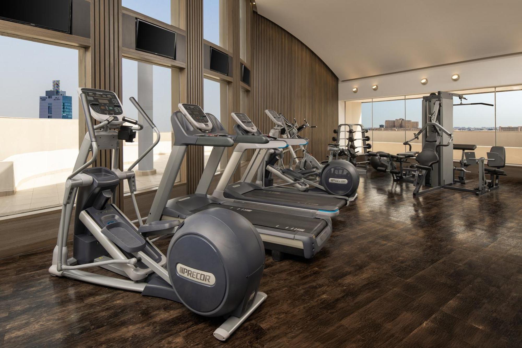 칼톤 엘 모이베드 호텔 담맘 외부 사진 A typical gym