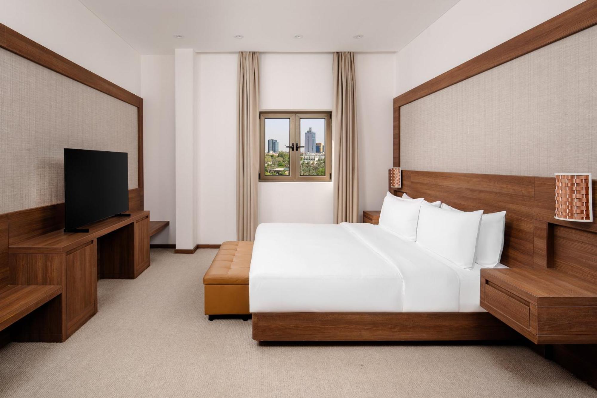 칼톤 엘 모이베드 호텔 담맘 외부 사진 A bedroom at the hotel