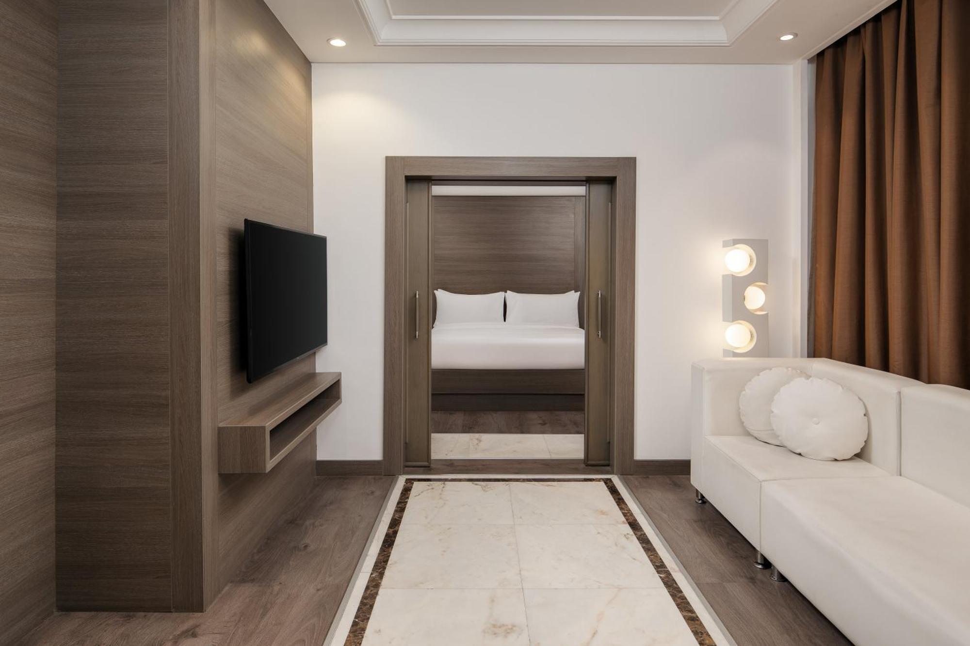 칼톤 엘 모이베드 호텔 담맘 외부 사진 Suite