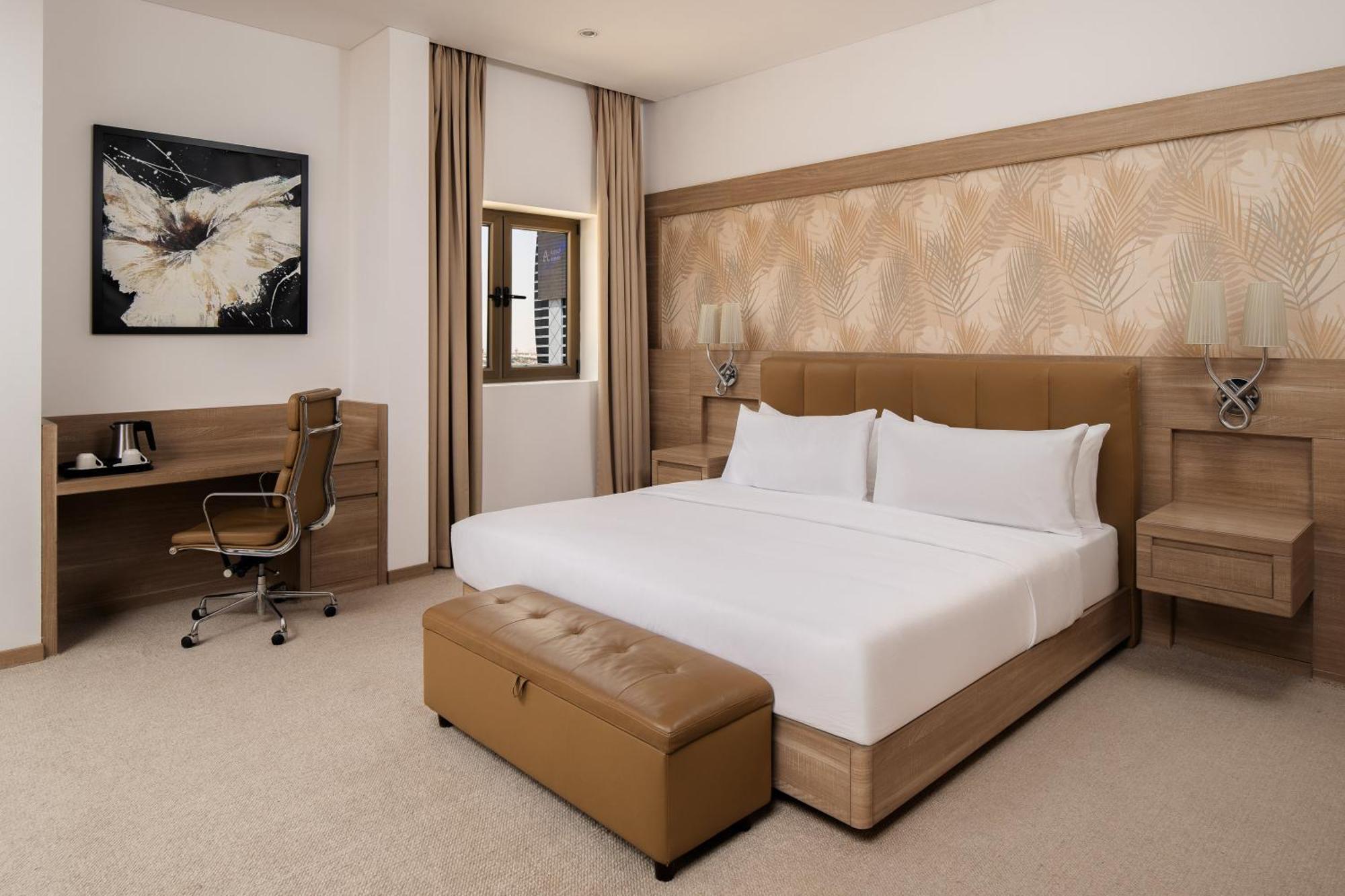 칼톤 엘 모이베드 호텔 담맘 외부 사진 A bedroom at the hotel