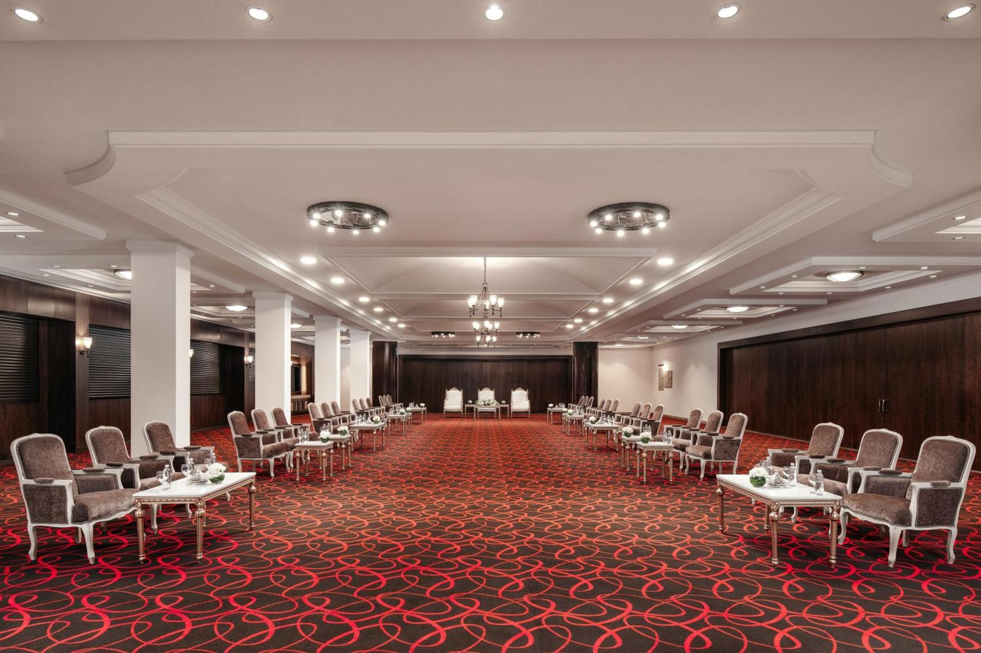 칼톤 엘 모이베드 호텔 담맘 외부 사진 The ballroom