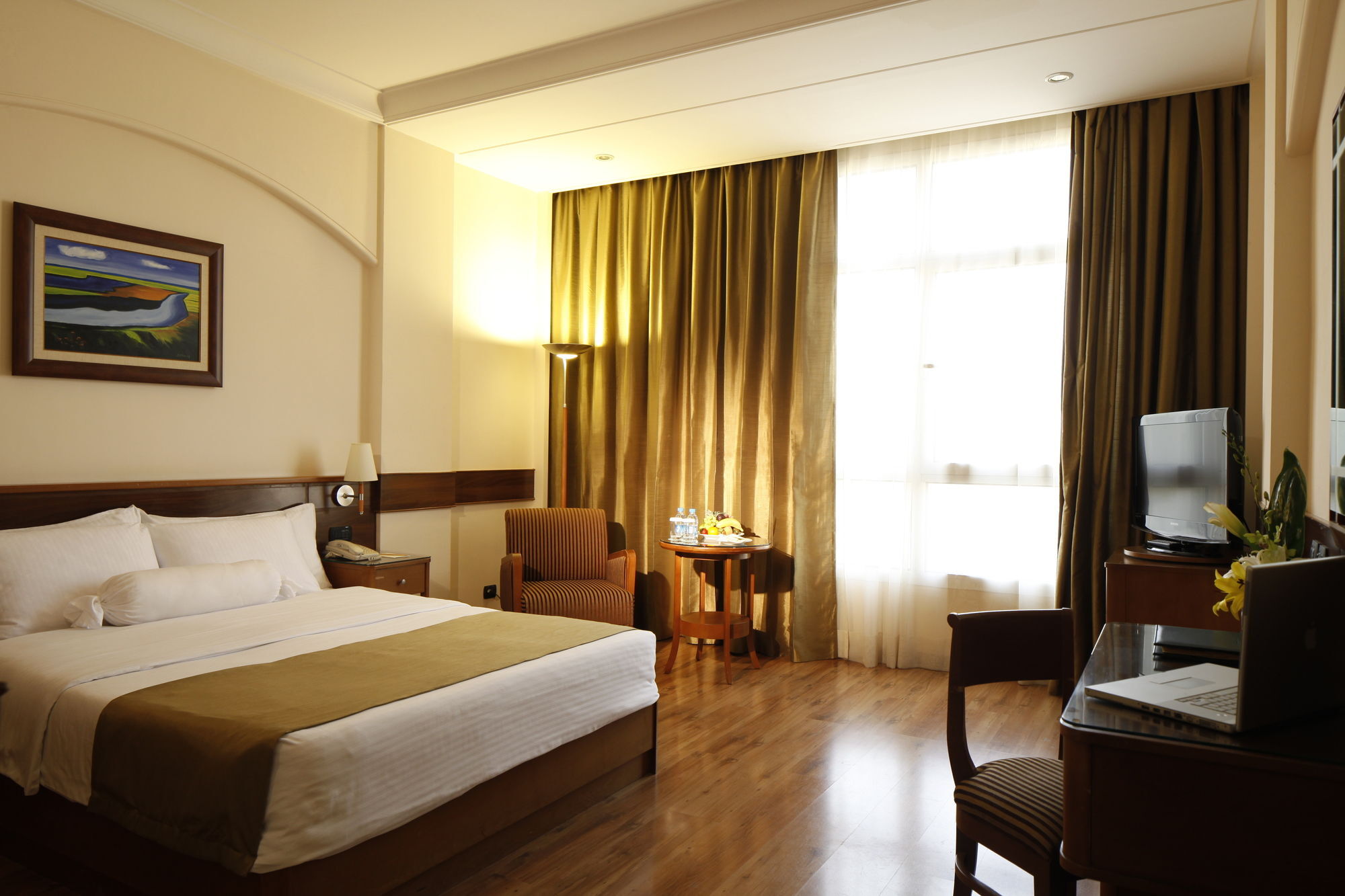 칼톤 엘 모이베드 호텔 담맘 외부 사진 A room at the hotel