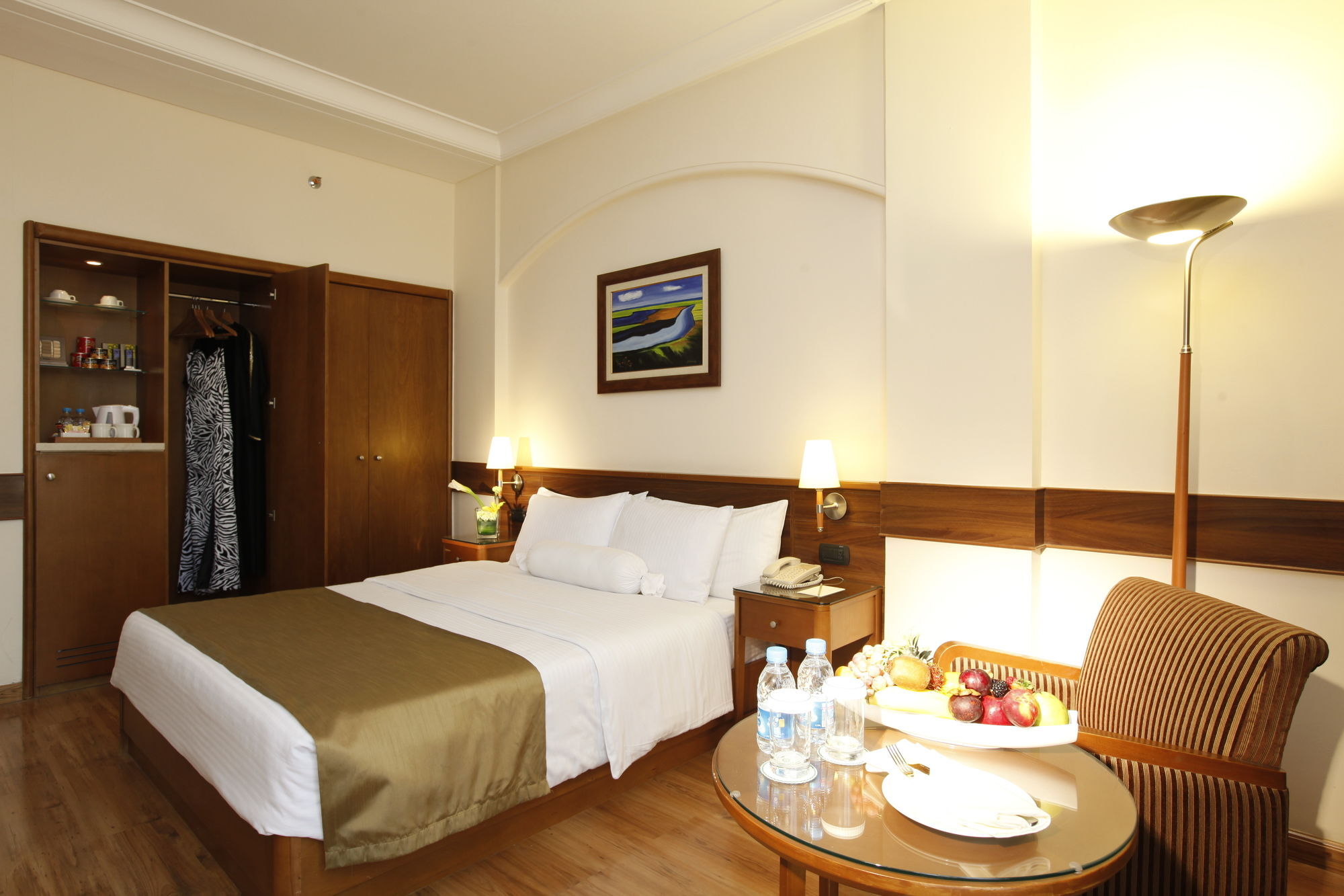 칼톤 엘 모이베드 호텔 담맘 외부 사진 A room at the hotel